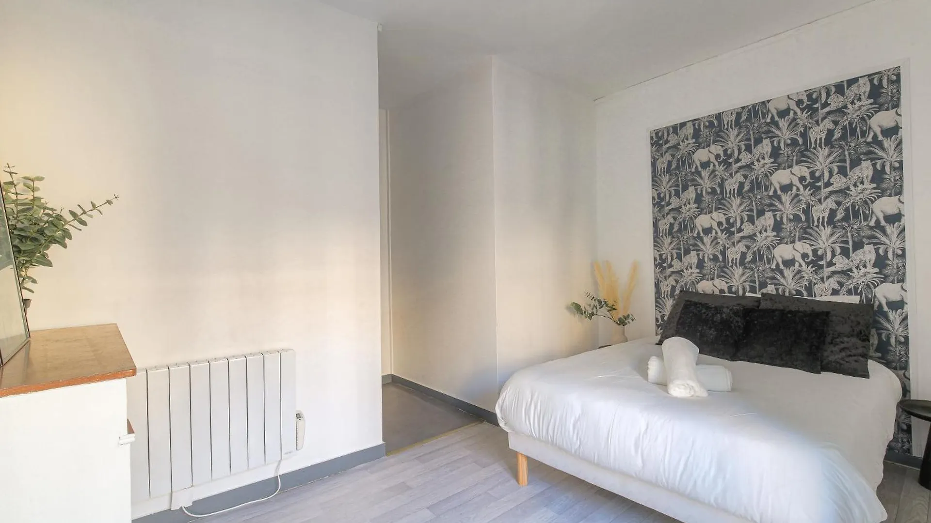 Ideal Pour Professionnels & Familles - Elegant & Apaisant - Balcon - Wifi Fibre - Face Cite Des Affaires Saint-Etienne  Saint-Etienne (Loire)