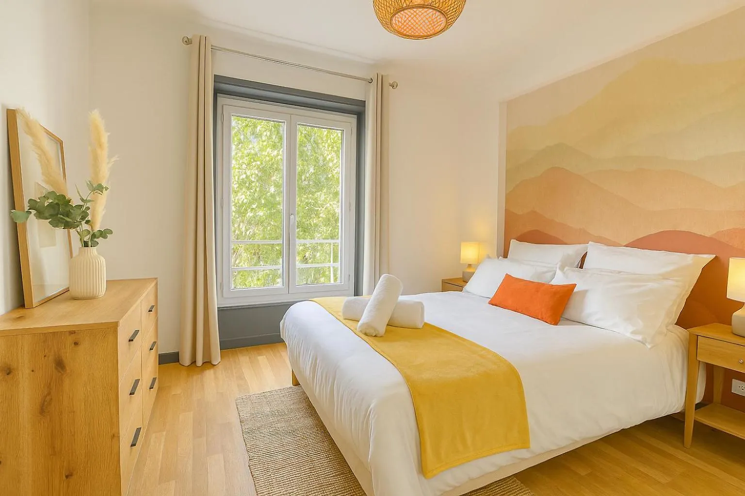Ideal Pour Professionnels & Familles - Elegant & Apaisant - Balcon - Wifi Fibre - Face Cite Des Affaires Saint-Etienne  Apartment